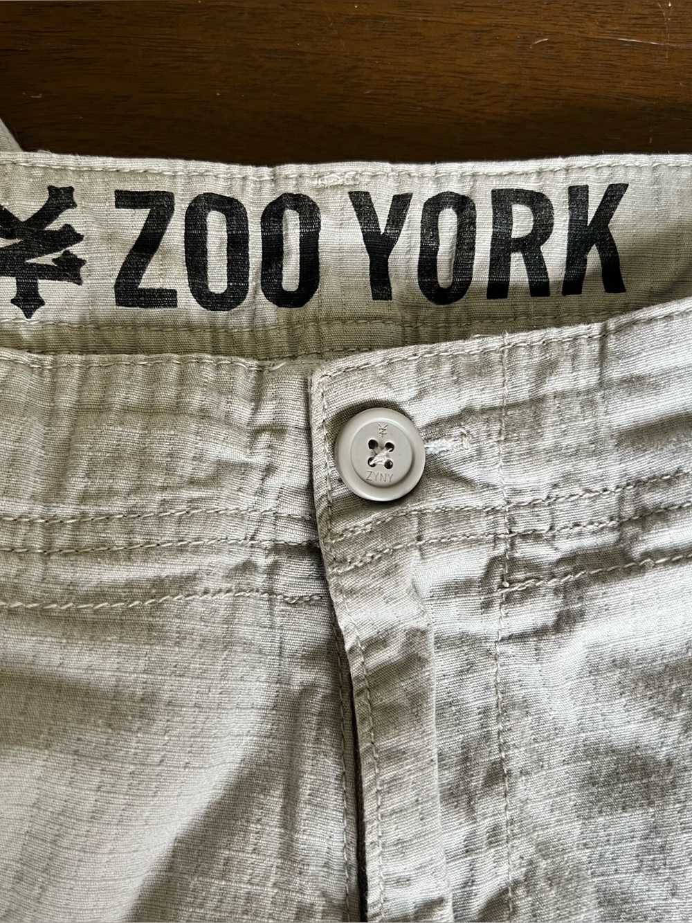 Men’s Size 32 Gray Zoo York Cargo Shorts